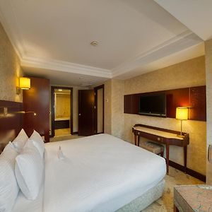Junior King Suite Non-Smoking